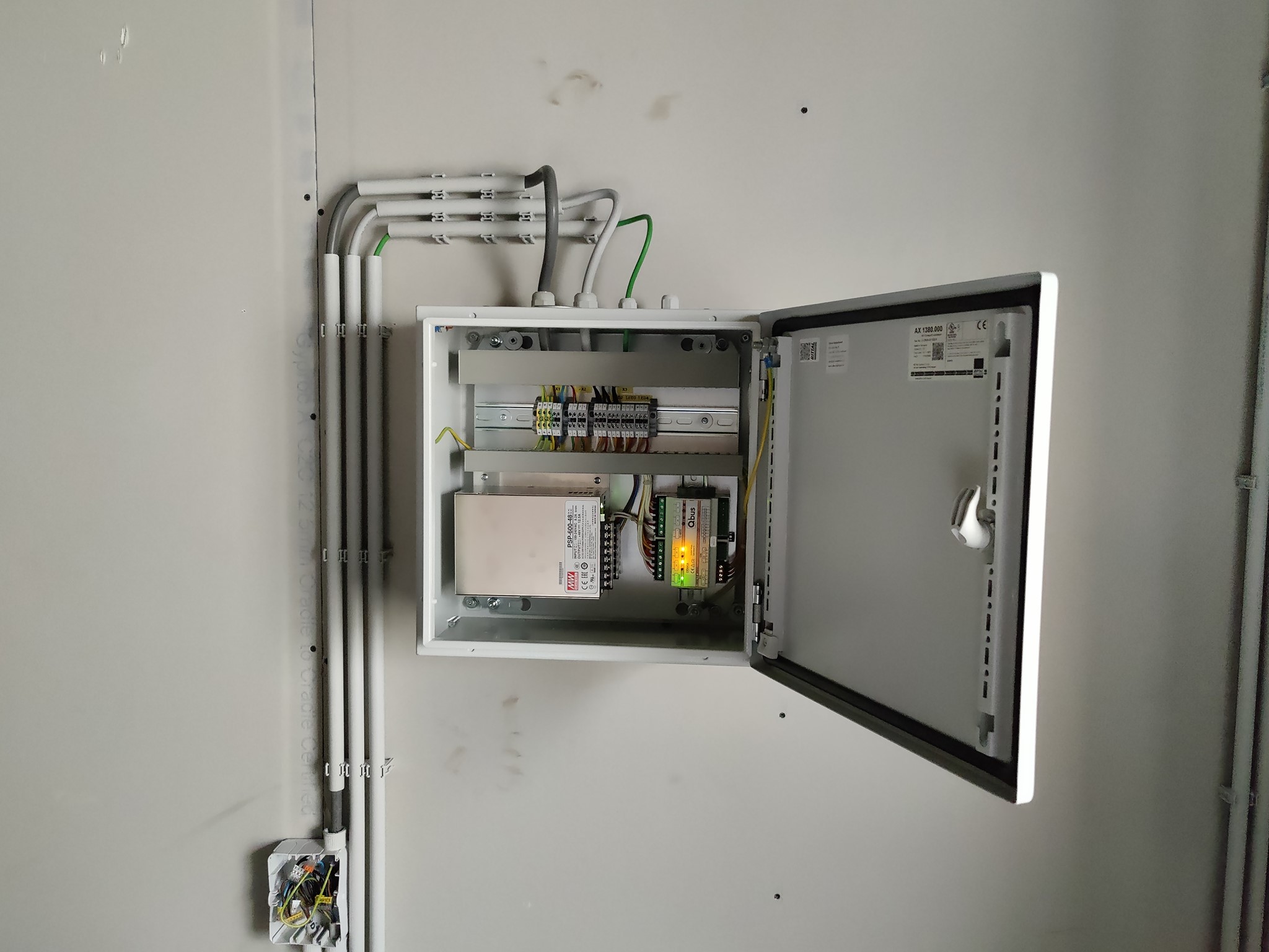 Schakelkast domotica van Qbus voor slimme automatisering