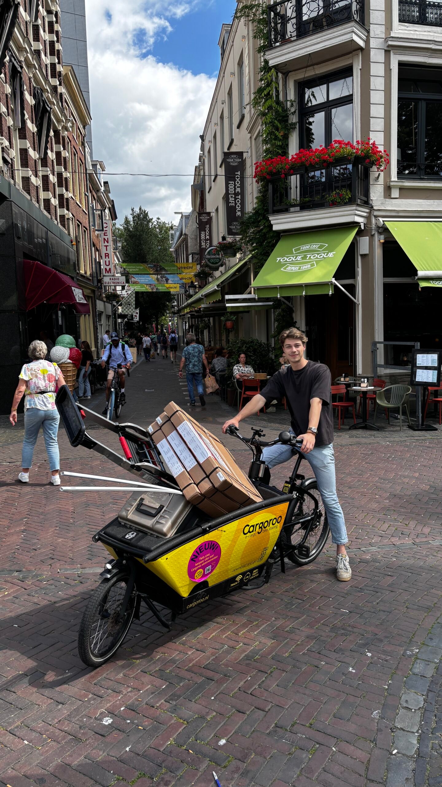 Infrarood panelen in de binnenstad van Utrecht met bakfiets